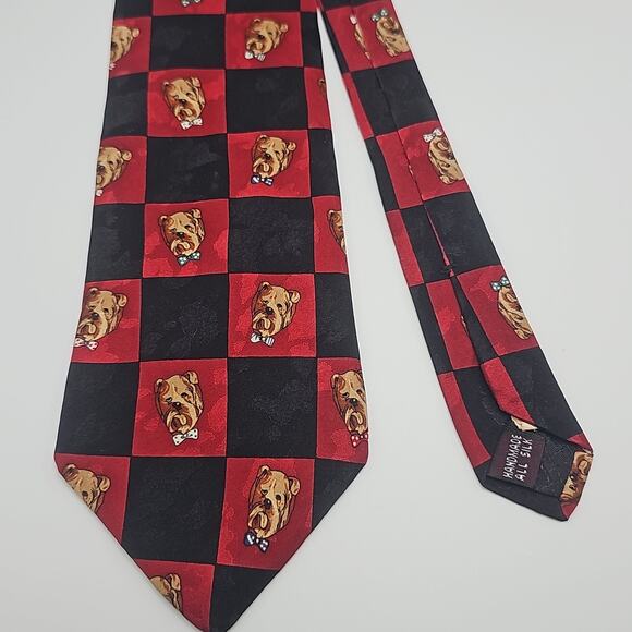 Museum Artifacts Novelty Tie Mens Bulldog Red Black Checkered Silk 59" - Picture 3 of 6